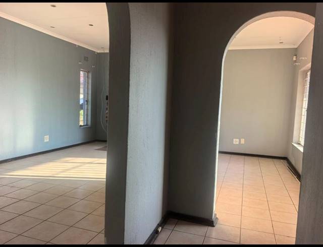 2 BEDROOM PROPERTY TO RENT IN NATURENA